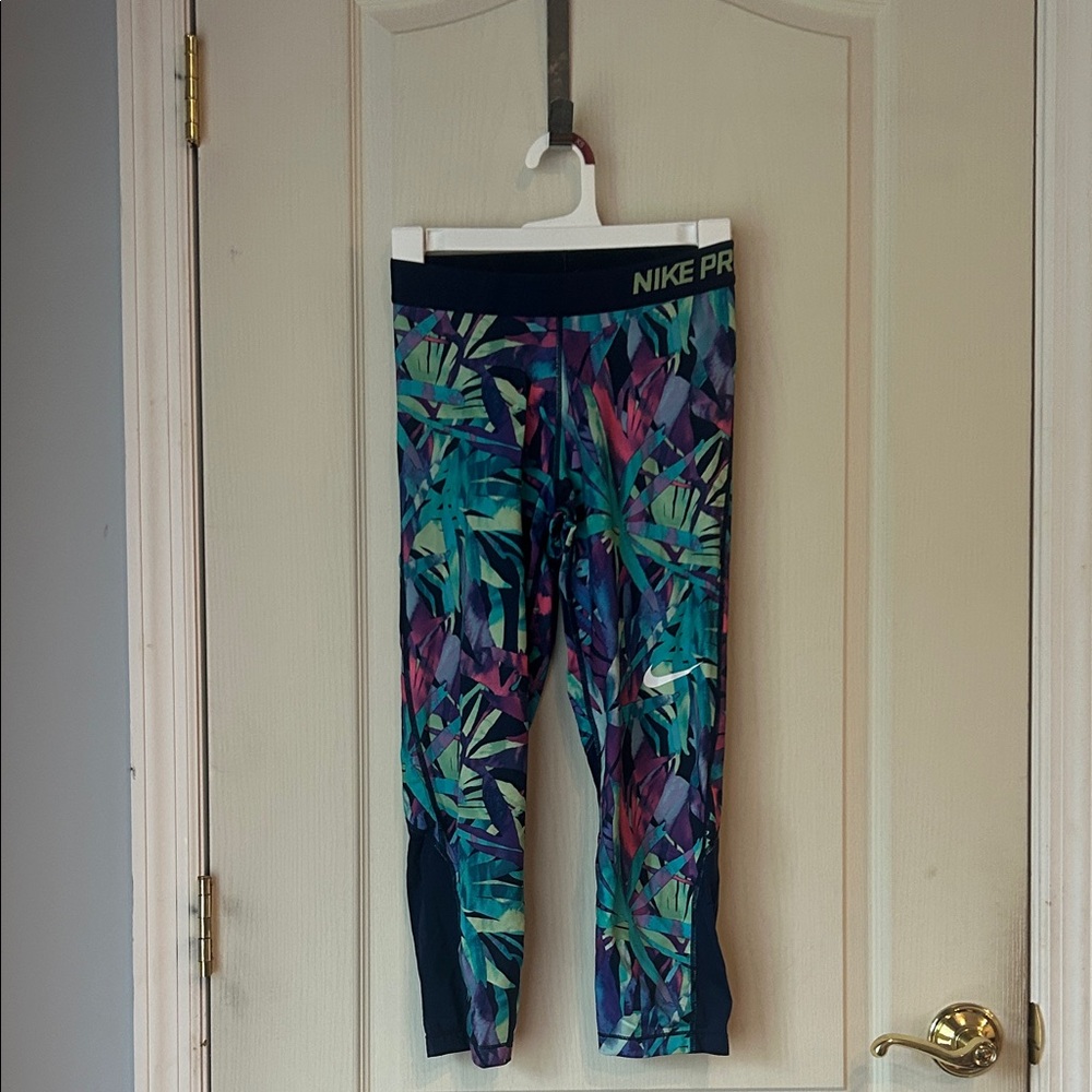 Nike Women’s Jungle Print Capri Leggings - Blue and Purple